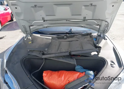 2016 Tesla Model S из США, поврежденный, VIN 5YJSA1E23GF144496